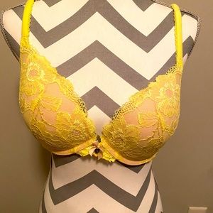 Victoria’s Secret Body by Victoria Yellow Lace Push-up Bra
